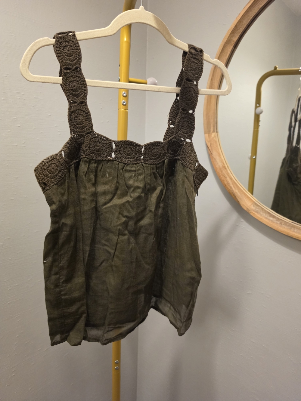 Banana Republic Crochet Strap Olive Green Tank Top - Size Medium